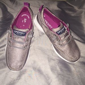 Sperry Slip On Gray Silver Girls Shoes Sz 12.5 EUC
